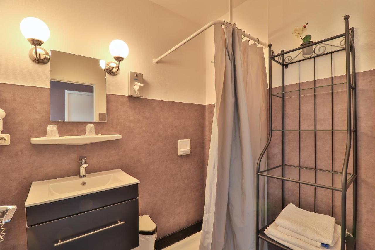 Hotel Les Flots Bleus Savines Kültér fotó